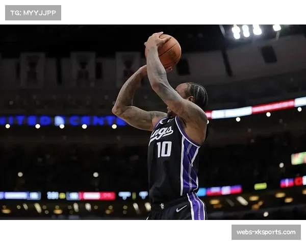 现场致敬：公牛主场暂停期间播放视频，致敬即将退役的老将德罗赞